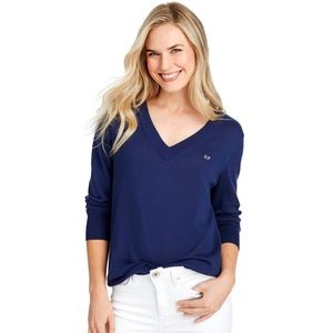 WOMEN’S VINEYARD VINES COTTON HERITAGE V NECK SWEATER - SIZE MEDIUM